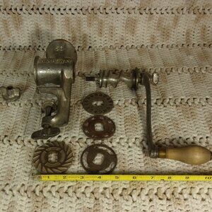 VIMTAGE CAST IRON WARDWAY 50 FOOD GRINDER WITH EXTRA PLATES